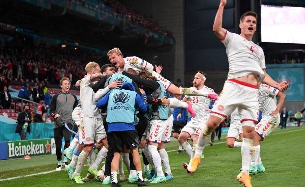 Euro 2020: Denmark outclass Russia to qualify