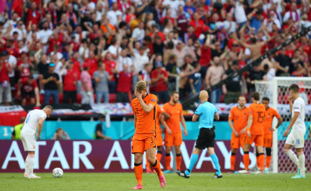 Euro 2020: Czech Republic upset 10-man Netherlands